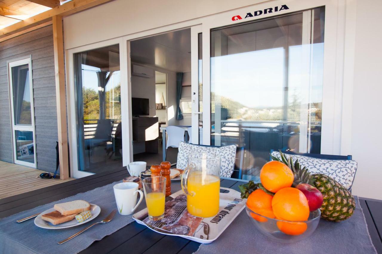 Adrijela Mobile Home Jezera Εξωτερικό φωτογραφία